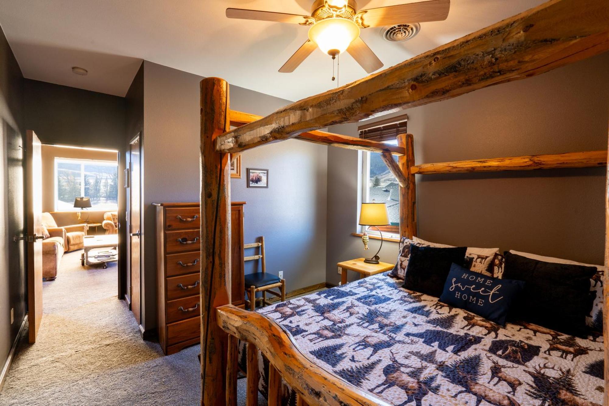 Bison Lodge - Lg Home - 2 Bedrooms - Less Than 5 Miles To Yellowstone North Entrance, Sleeps Up To 8 Gardiner Εξωτερικό φωτογραφία