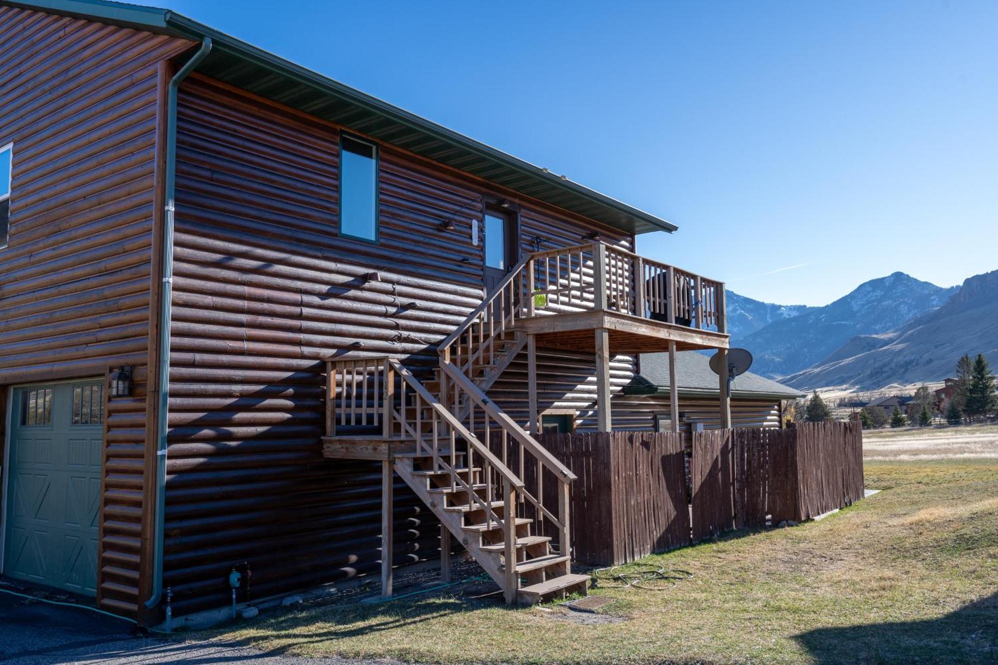 Bison Lodge - Lg Home - 2 Bedrooms - Less Than 5 Miles To Yellowstone North Entrance, Sleeps Up To 8 Gardiner Εξωτερικό φωτογραφία