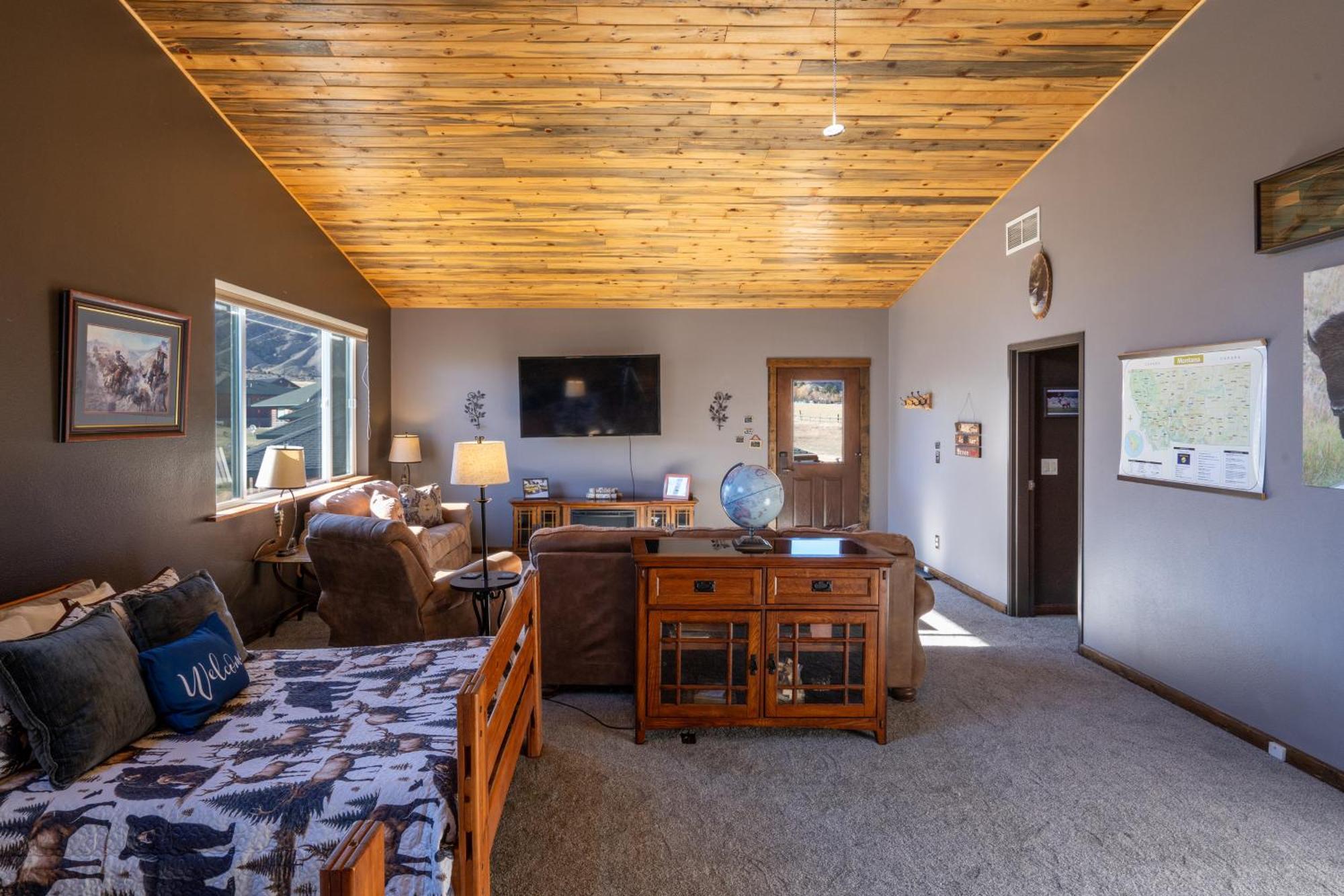 Bison Lodge - Lg Home - 2 Bedrooms - Less Than 5 Miles To Yellowstone North Entrance, Sleeps Up To 8 Gardiner Εξωτερικό φωτογραφία