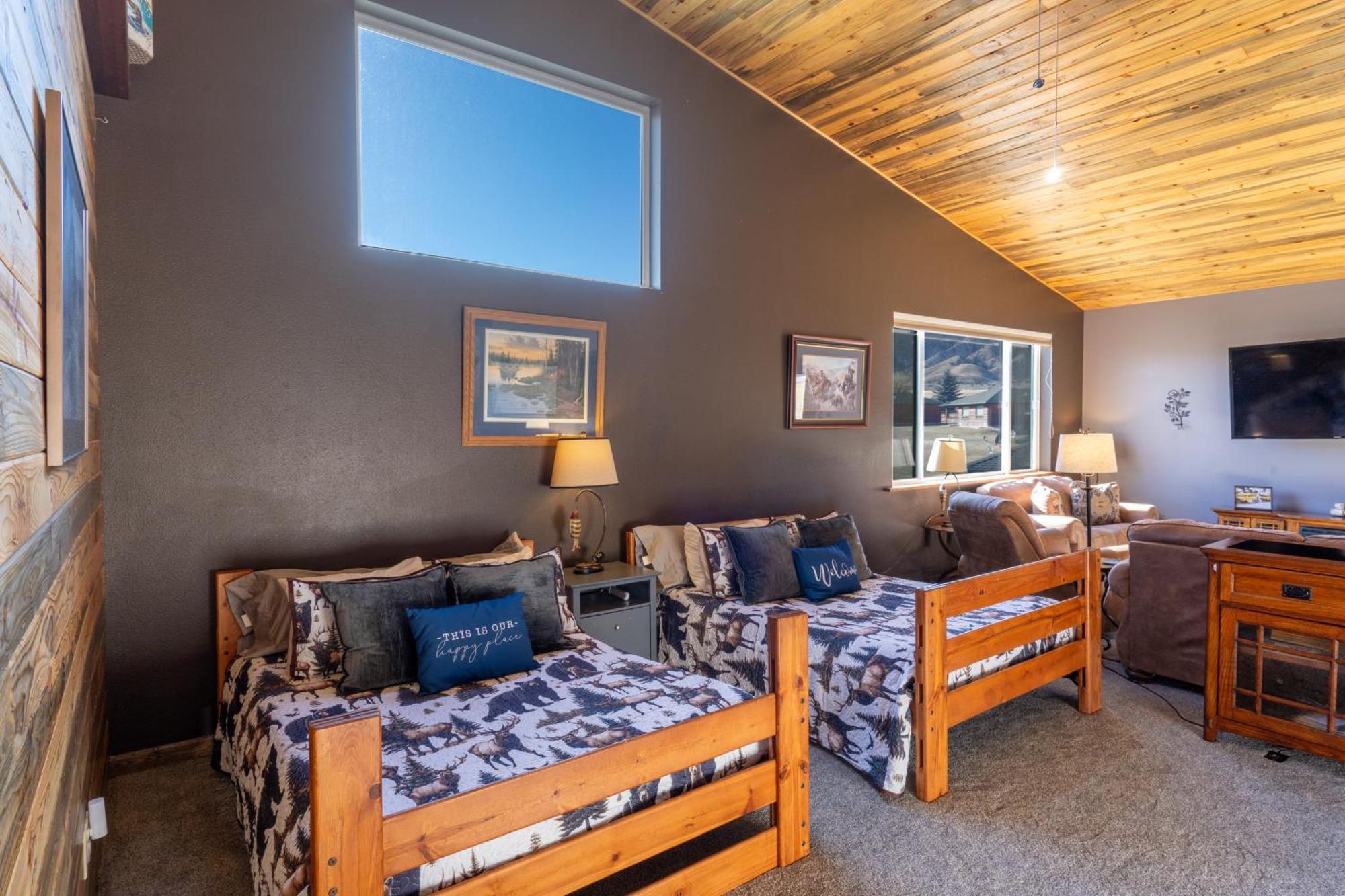 Bison Lodge - Lg Home - 2 Bedrooms - Less Than 5 Miles To Yellowstone North Entrance, Sleeps Up To 8 Gardiner Εξωτερικό φωτογραφία