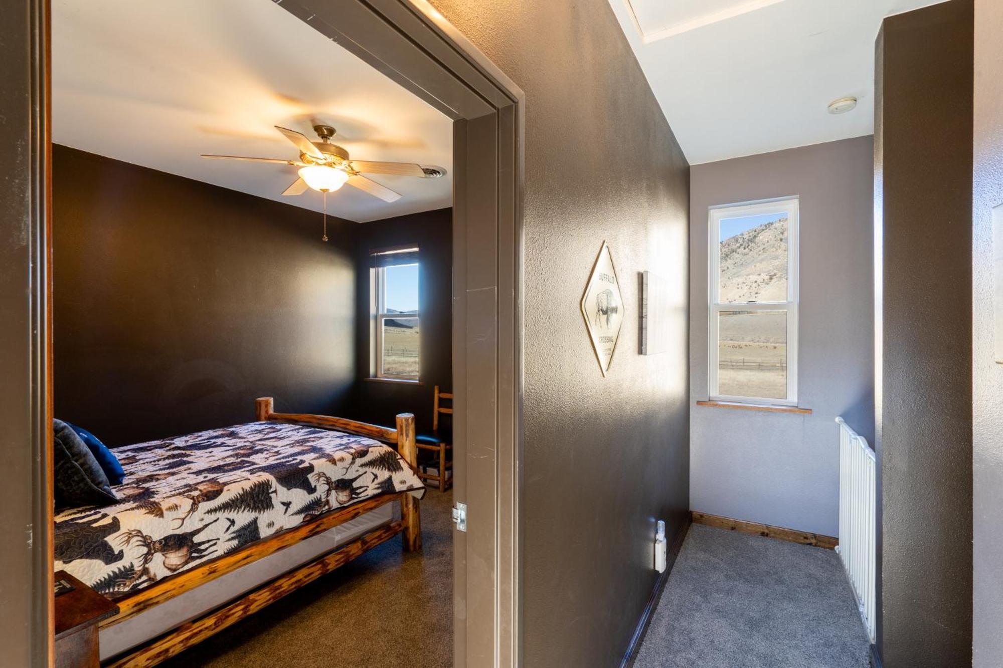 Bison Lodge - Lg Home - 2 Bedrooms - Less Than 5 Miles To Yellowstone North Entrance, Sleeps Up To 8 Gardiner Εξωτερικό φωτογραφία