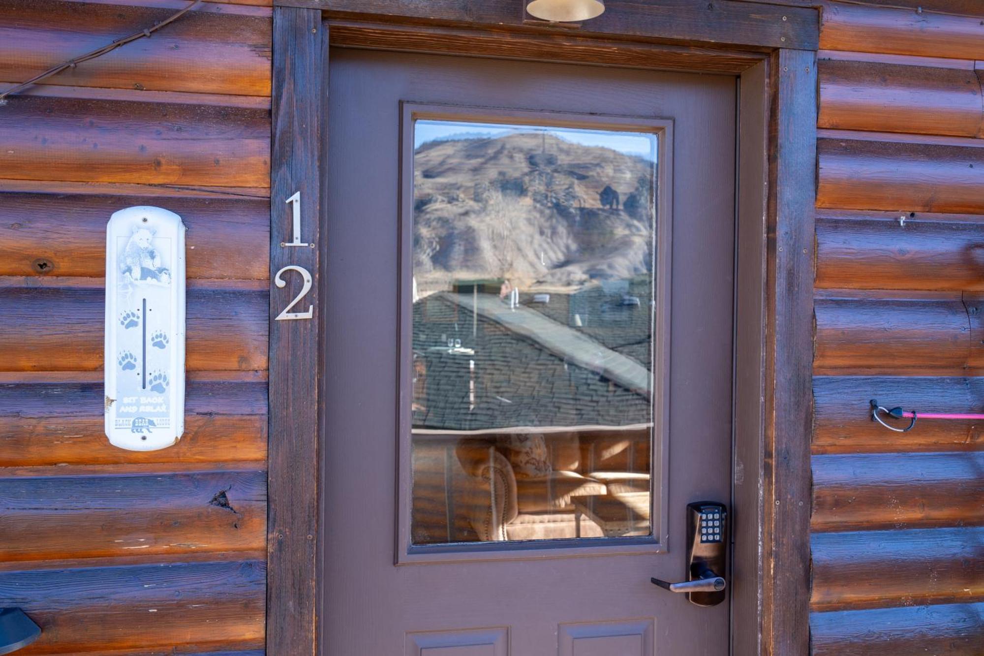 Bison Lodge - Lg Home - 2 Bedrooms - Less Than 5 Miles To Yellowstone North Entrance, Sleeps Up To 8 Gardiner Εξωτερικό φωτογραφία